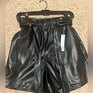Sanctuary skirt with belt, size medium in women’s.